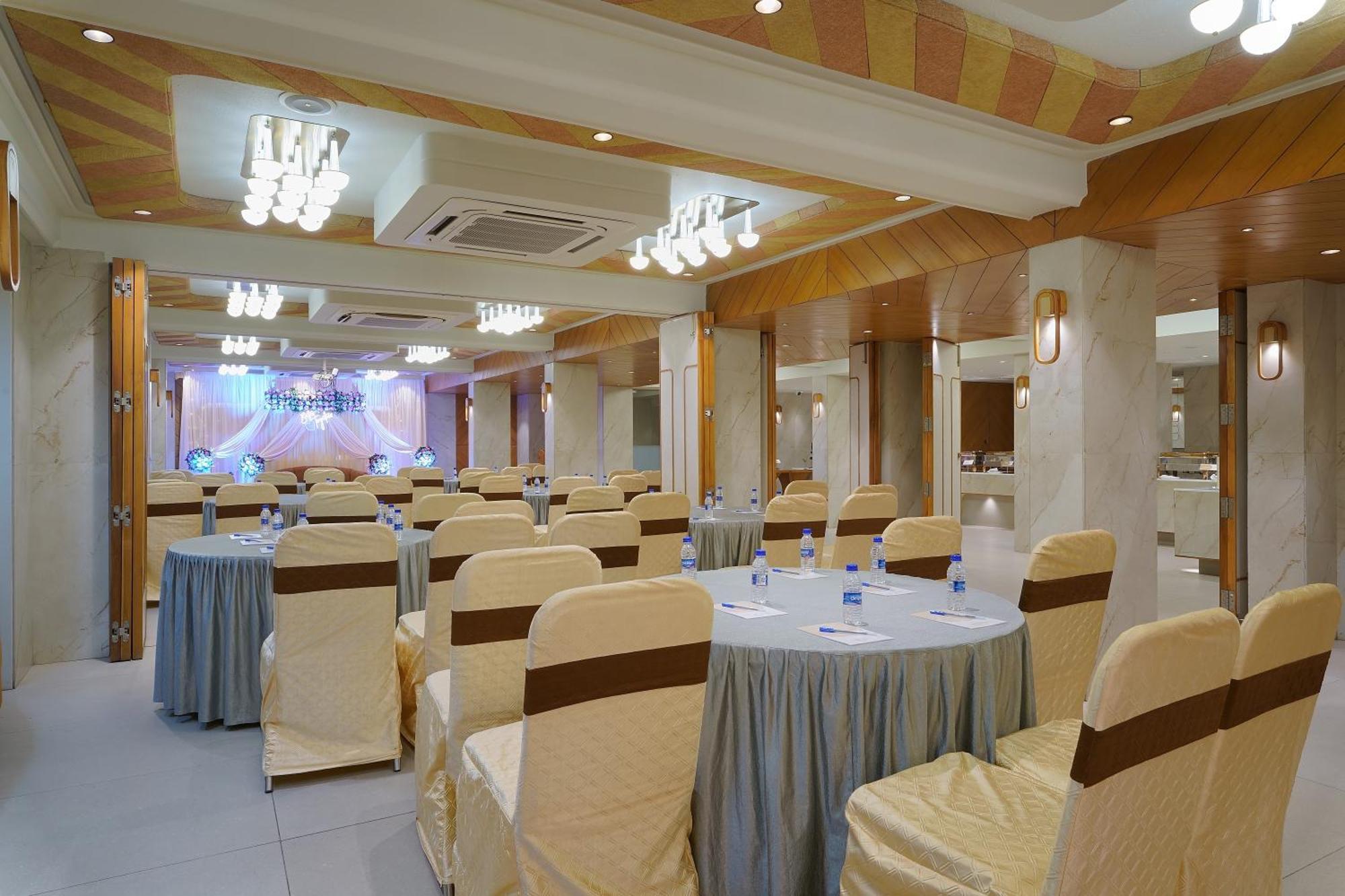 Artilla Inn Ahmedabad Eksteriør billede
